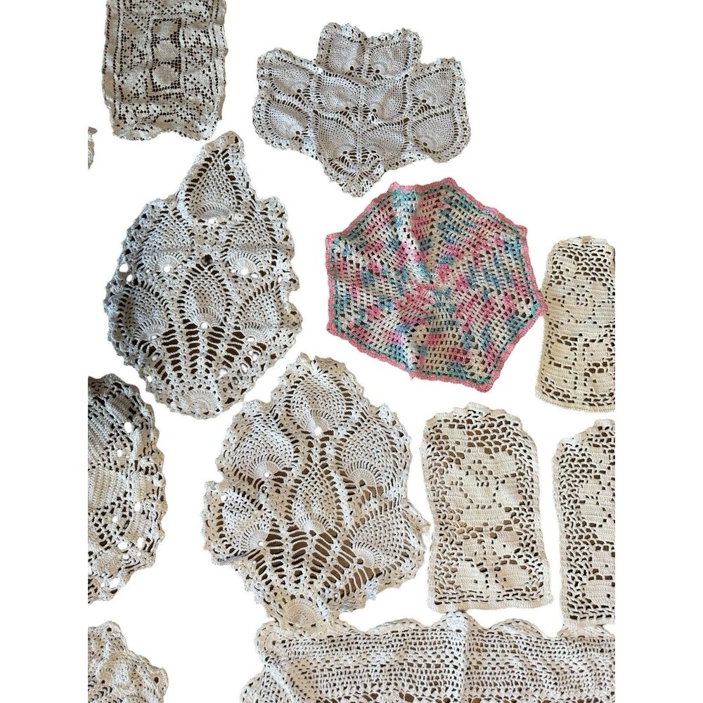 Vintage Crochet Doilies Lot Of 15 Various Sizes Dainty Wedding Country Cottage - Picture 4 of 7